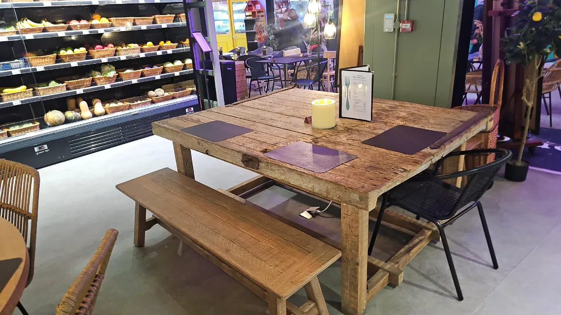 Coffee &amp; seating