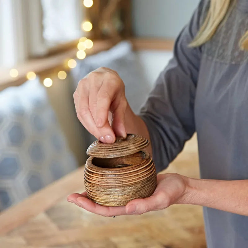 mango-wood-bowl-with-lid-small_a96c18ba-2010-4795-b00d-63113e08a92b.webp