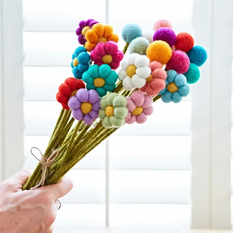 pack-of-6-felt-handmade-flower-bouquet-multicoloured_49c08999-8880-475a-808e-1d1896d465e7.webp