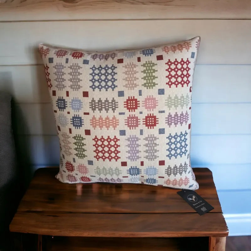 square-cushion-cream_06269f57-2ef3-4fe3-84d8-232898a1ce27.webp